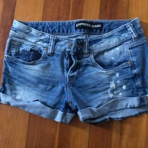 Express low rise jean shorts 00
